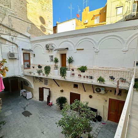 Onny'S House Bed & Breakfast Bari Bagian luar foto